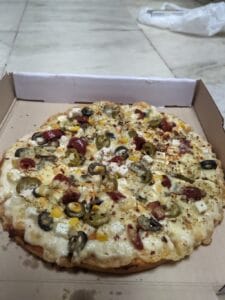Veggie Paradise Jain Pizza | Jain Food Blogger
