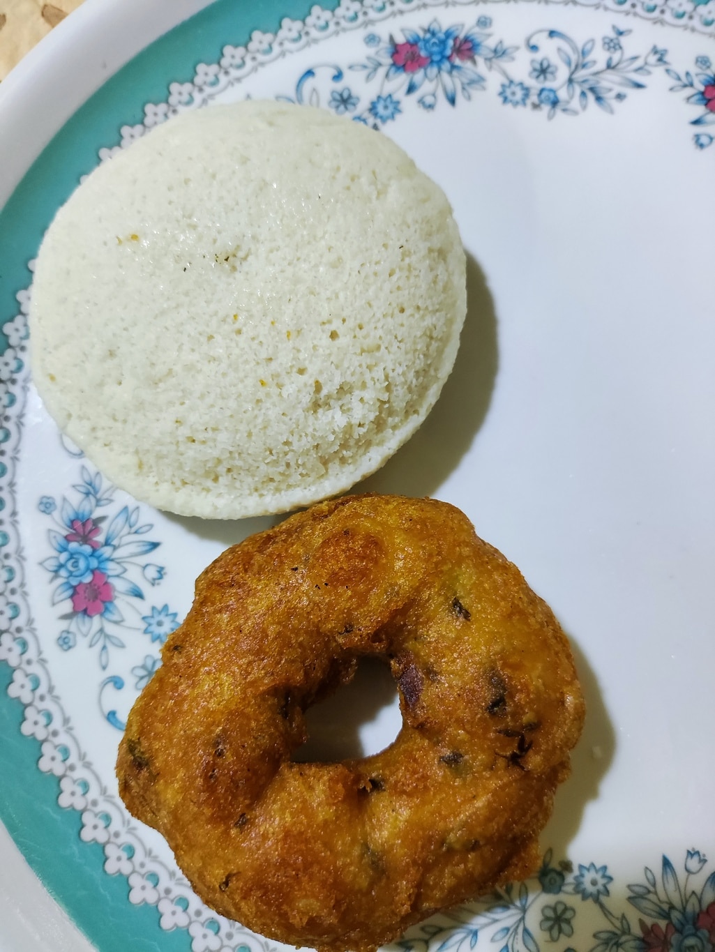 Idli Mendu Vada | Jain Food Blogger